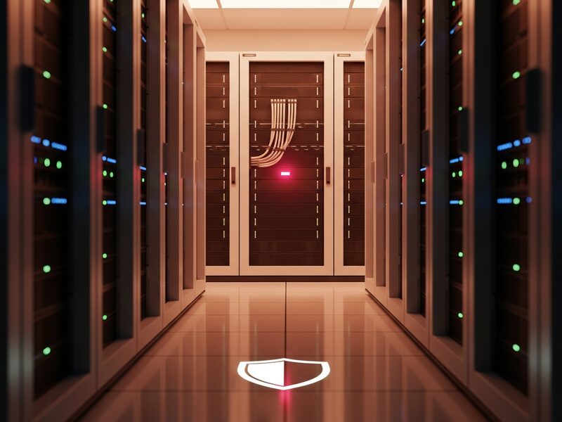 Serveurs et infrastructure d'hébergement web sécurisée avec voyant de sécurité actif